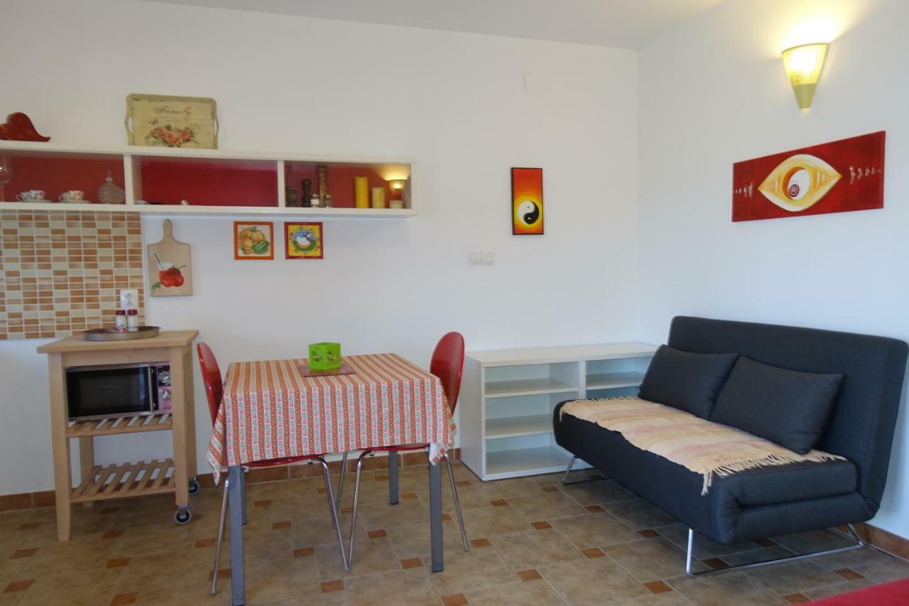 Apartment Dalmatina *